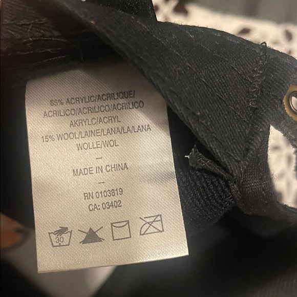 Harley-Davidson Black and Orange Logo Cap - Picture 5 of 6